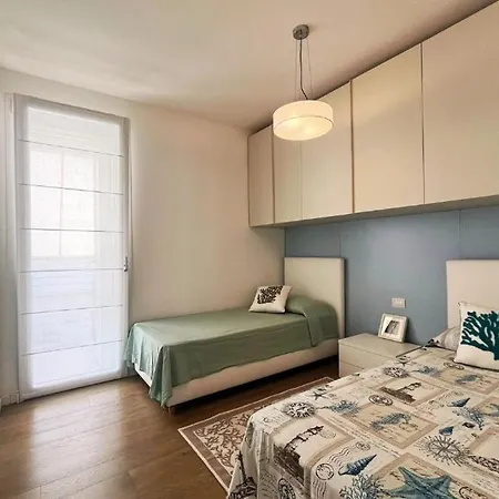 Stylish Poolside Apartment, Jesolo-venice