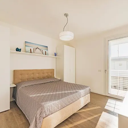 Apartamento Stylish Poolside Apartment, Jesolo-venice *