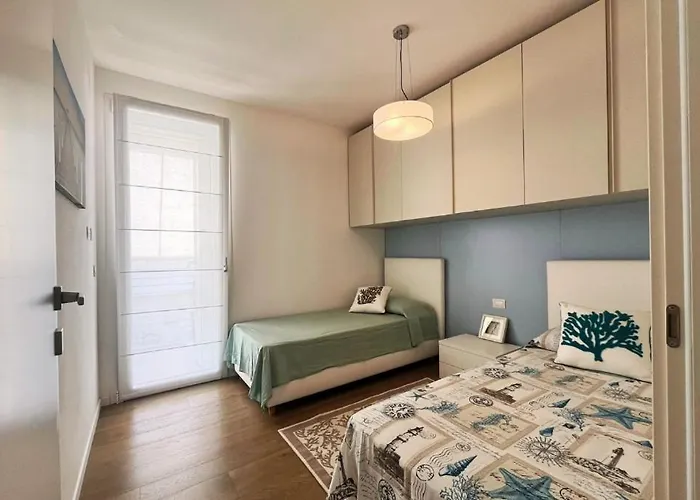 Stylish Poolside Apartment, Jesolo-venice