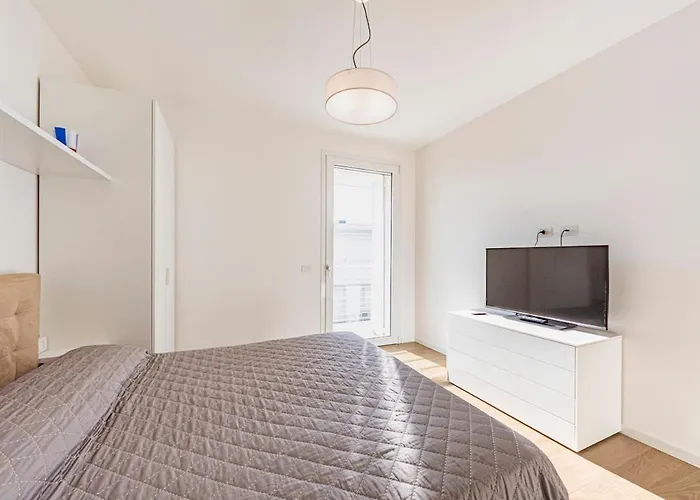 Apartman Stylish Poolside Apartment, Jesolo-venice *