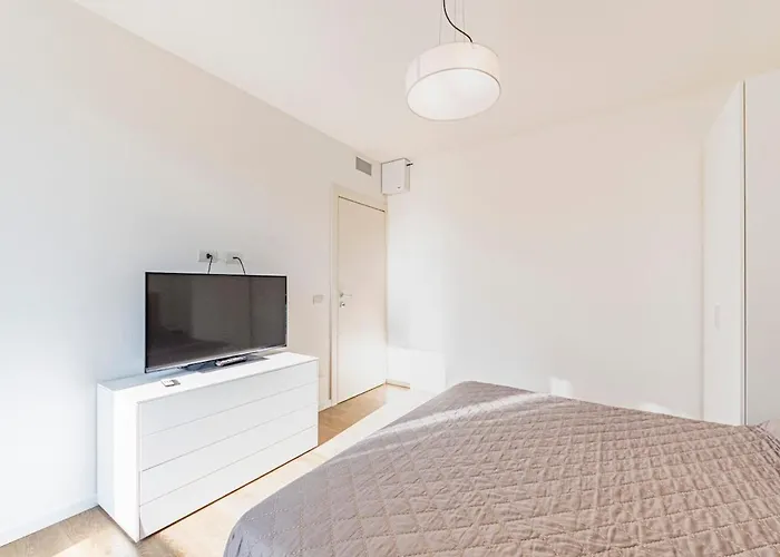 Apartman Stylish Poolside Apartment, Jesolo-venice *